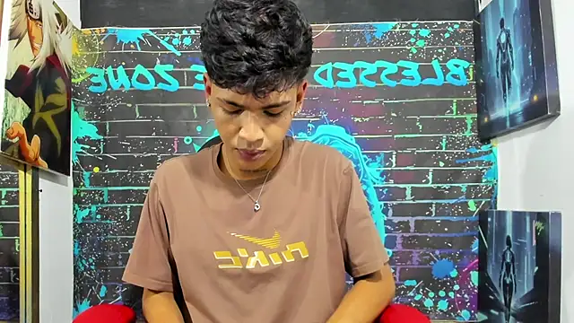 Snapshot of Timmy_Kiing_ chatting on August 6, 9:21 pm Timmy Kiing online show from August 6, 9:21 pm