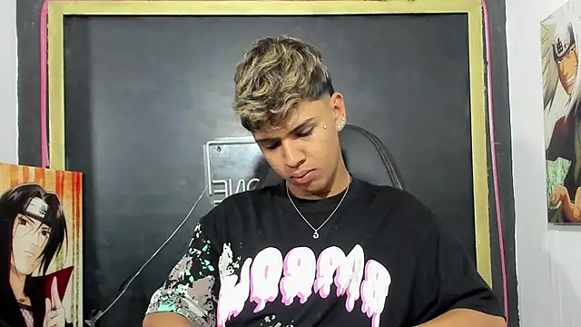 Timmy Kiing  online show from December 14, 9:20 pm