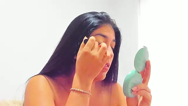 lunnarosse online show from November 28, 12:49 pm