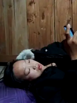 Yumiik2kk online show from December 22, 1:22 pm