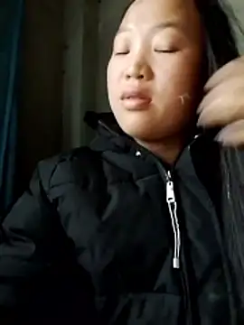 Yumiik2kk online show from January 14, 2:48 am