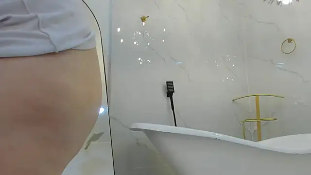 Snapshot of ashley_stone7 chatting on December 21, 7:59 pm ashley stone7 online show from December 21, 7:59 pm