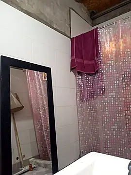 1milfemma online show from November 14, 10:35 pm