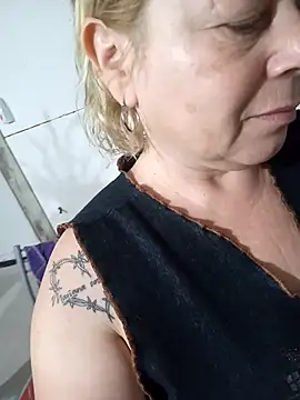 1milfemma online show from November 14, 2:15 am