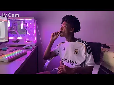 Snapshot of pxgusta chatting on November 8, 3:21 am pxgusta online show from November 8, 3:21 am