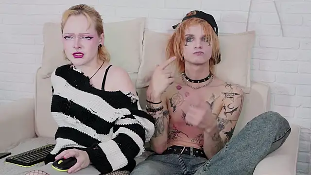 NicoleHottiee online show from November 10, 11:10 pm