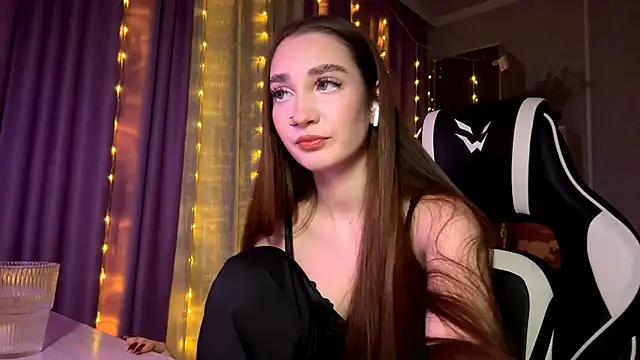 HollyPaw online show from January 16, 7:29 pm