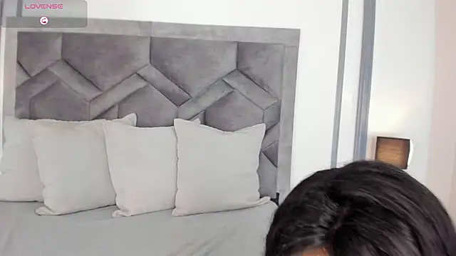 TahliaMoreau online show from March 6, 3:34 am