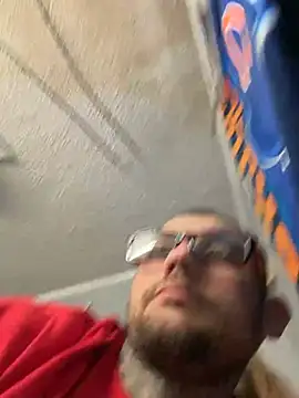 trickydickydaddy online show from March 8, 7:17 pm