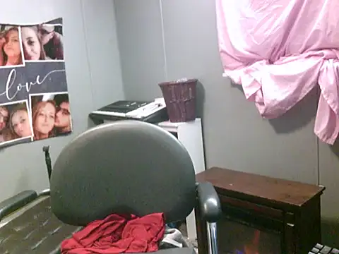 trickydickydaddy online show from November 30, 9:43 am