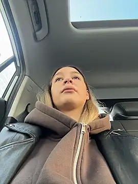 SashaCatt online show from April 12, 8:17 am