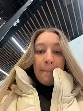 SashaCatt online show from January 11, 8:10 am