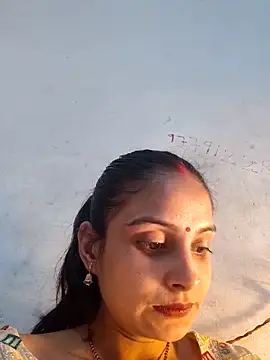 Snapshot of shifali21girl chatting on December 2, 9:11 am shifali21girl online show from December 2, 9:11 am