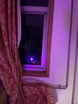 Snapshot of xoxo7799 chatting on December 17, 5:07 pm xoxo7799 online show from December 17, 5:07 pm