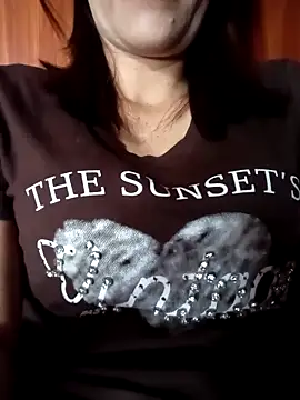 Snapshot of Hini68 chatting on February 27, 2:56 am Hini68 online show from February 27, 2:56 am