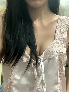 Tiny-122 online show from November 28, 4:51 pm