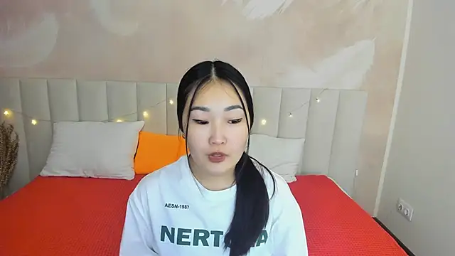 LanaMeiz online show from November 12, 9:35 am