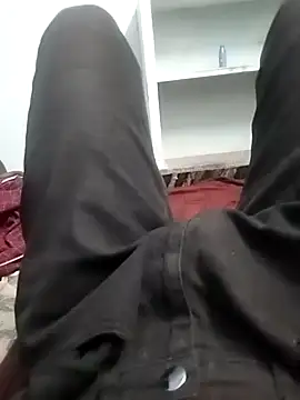 Snapshot of LEOMEGHA2026 chatting on January 11, 5:53 pm LEOMEGHA2026 online show from January 11, 5:53 pm