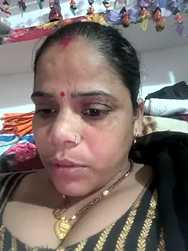 Snapshot of Hot_suini chatting on February 10, 6:45 am Hot suini online show from February 10, 6:45 am