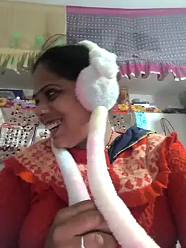 Snapshot of Hot_suini chatting on January 6, 2:54 pm Hot suini online show from January 6, 2:54 pm