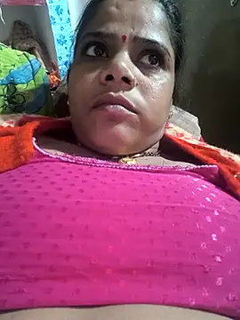 Snapshot of Hot_suini chatting on December 18, 4:33 pm Hot suini online show from December 18, 4:33 pm