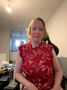 MollyWest  online show from November 19, 8:03 am