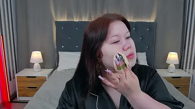 Snapshot of EvaNova_ chatting on January 15, 5:44 am EvaNova online show from January 15, 5:44 am