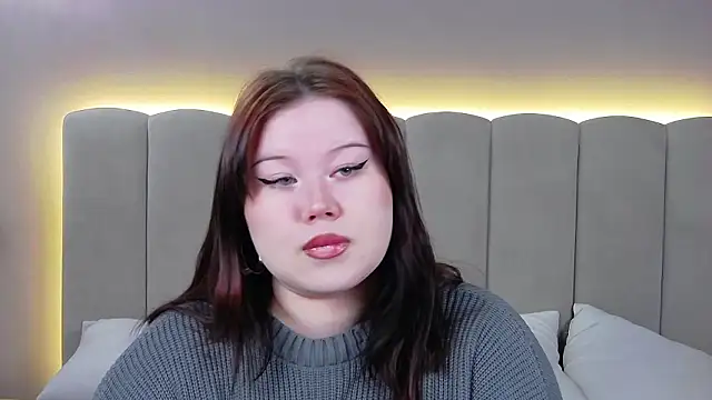 Snapshot of EvaNova_ chatting on February 25, 4:23 am EvaNova online show from February 25, 4:23 am