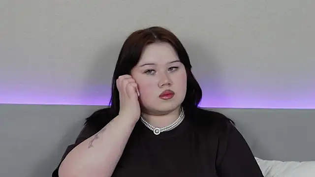 Snapshot of EvaNova_ chatting on January 14, 4:27 am EvaNova online show from January 14, 4:27 am