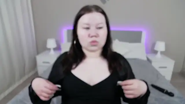 Snapshot of EvaNova_ chatting on November 19, 4:34 am EvaNova online show from November 19, 4:34 am