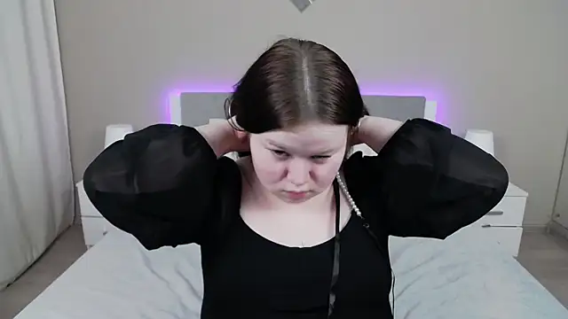 Snapshot of EvaNova_ chatting on November 21, 12:26 pm EvaNova online show from November 21, 12:26 pm