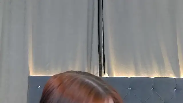 Snapshot of EvaNova_ chatting on February 11, 4:34 am EvaNova online show from February 11, 4:34 am