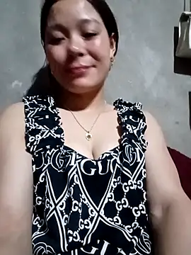 Lyla john online show from February 12, 12:38 pm