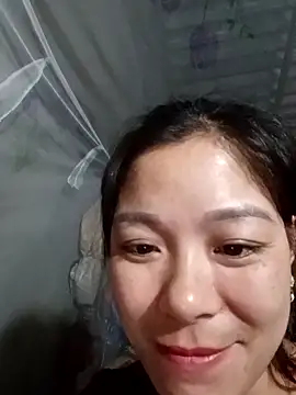 Lyla john online show from December 19, 9:22 am