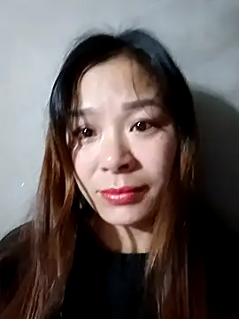 Lyla john online show from December 17, 1:16 pm