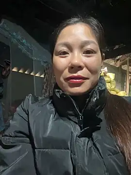 Snapshot of Lyla_john chatting on December 14, 2:07 am Lyla john online show from December 14, 2:07 am