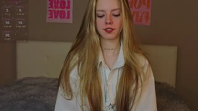 TiffinyMergist online show from December 17, 7:30 pm