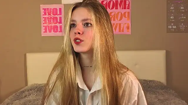 TiffinyMergist online show from December 14, 8:03 pm