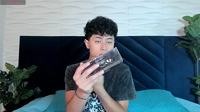 Noah dupont  online show from January 13, 12:09 pm