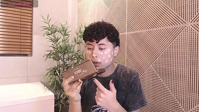 Noah dupont  online show from December 18, 11:58 am