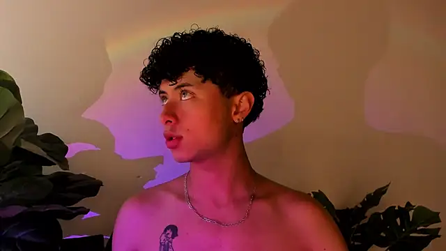 Noah dupont  online show from November 10, 11:48 am