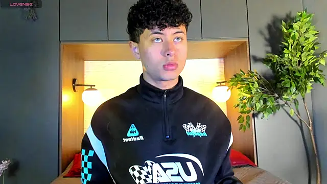 Noah dupont  online show from January 12, 12:01 pm