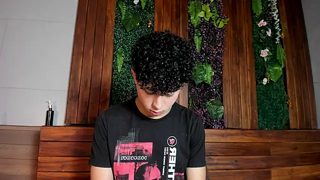 Noah dupont  online show from December 16, 11:58 am