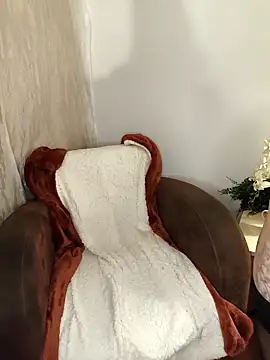 Snapshot of MickNanaa chatting on February 20, 6:26 am MickNanaa online show from February 20, 6:26 am