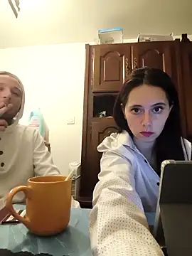 MickNanaa online show from December 19, 7:44 am