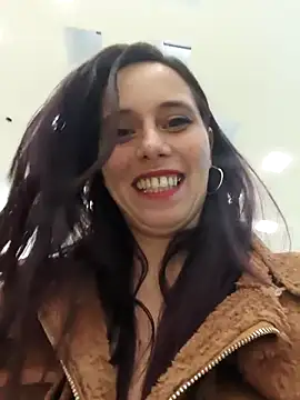 MickNanaa online show from December 17, 8:08 am