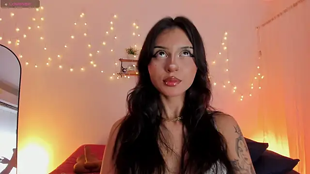 Snapshot of Tamara_Aluna_ chatting on May 22, 10:52 pm Tamara Aluna online show from May 22, 10:52 pm