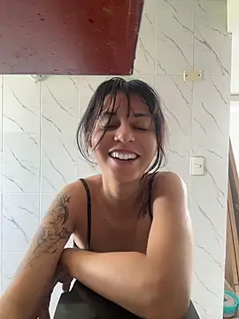 Snapshot of Tamara_Aluna_ chatting on June 25, 4:01 pm Tamara Aluna online show from June 25, 4:01 pm