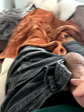 groschibre40100 online show from November 17, 12:31 pm