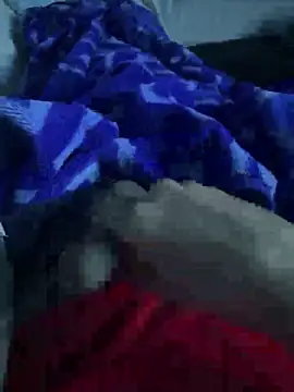 groschibre40100 online show from December 18, 10:24 pm